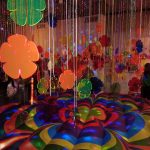 “Flower Power” la gran odisea textil de Reymond Romero llega al Centro Cultural Chacao