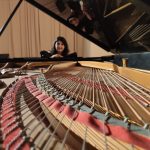 ylvia Constantinidis celebra la Fiesta de la Francofonía y el Mes de la Mujer lanzando un nuevo disco en homenaje a Erik Satie