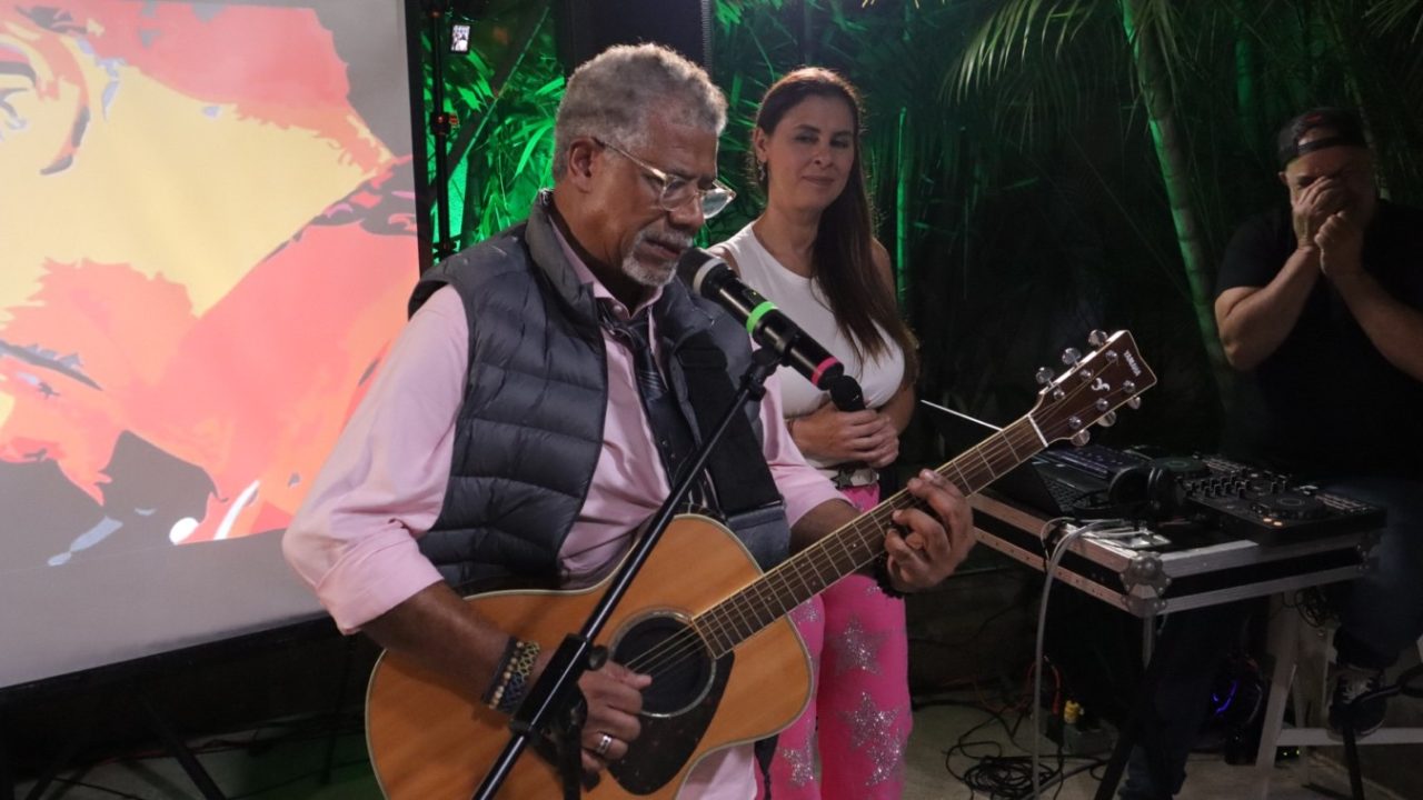 Frank Quintero estremece con su primer concierto en íntimo para sus fans en Venezuela